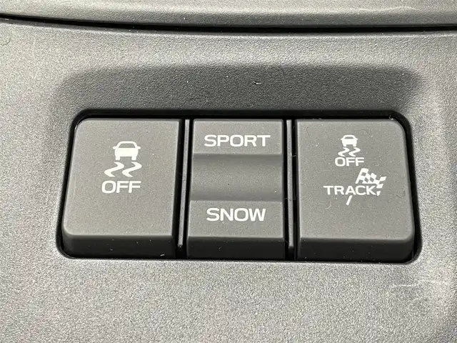 スバル ＢＲＺ STIスポーツ 群馬県 2024(令6)年 1.3万km アイスシルバーメタリック Brembo製フロント(17インチ対向4ポッド)/リヤ(17インチ対向2ポッド)ベンチレーテッドディスクブレーキ(ゴールドキャリパー)/STIフルエアロ(フロント/サイド/リア/リアアンダー)/BBS18インチアルミホイール/HKSマフラー/HKSエアクリーナー/HKS車高調/＝＝＝＝＝/純正9インチナビ/・AM/FM/CD/DVD/USB/Bluetooth/フルセグTV/＝＝＝＝＝/純正９インチナビ　Ｂｒｅｍｂｏキャリパー　ＳＴＩフルエアロ　ＢＢＳアルミホイール　ＨＫＳマフラー　ＨＫＳエアクリーナー　ＨＫＳ車高調　アイサイト　バックカメラ　ドライブレコーダー　ＥＴＣ２．０　禁煙車