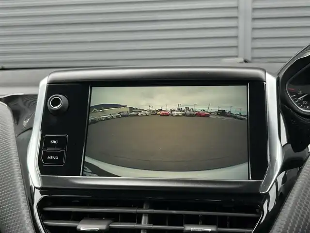 プジョー ２０８ スタイル 茨城県 2016(平28)年 0.7万km ビアンカホワイト ワンオ-ナ- /純正ナビ /12セグ /バックカメラ /ETC /アクティブシティブレーキ /クルーズコントロール /純正15インチアルミホイール /オートライト /フロアマット /シートリフター  /禁煙車