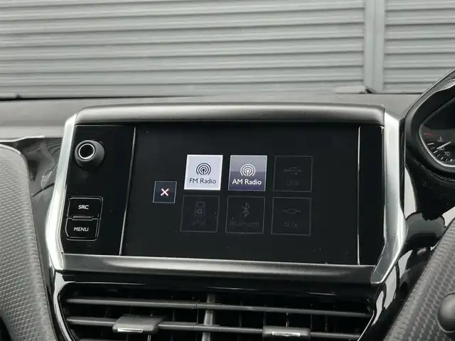 プジョー ２０８ スタイル 茨城県 2016(平28)年 0.7万km ビアンカホワイト ワンオ-ナ- /純正ナビ /12セグ /バックカメラ /ETC /アクティブシティブレーキ /クルーズコントロール /純正15インチアルミホイール /オートライト /フロアマット /シートリフター  /禁煙車