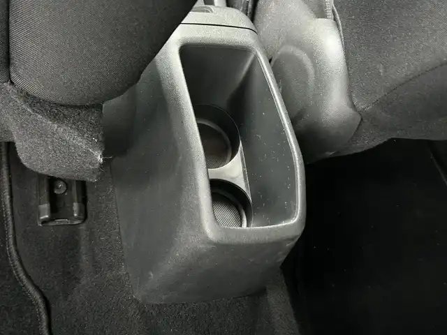 プジョー ２０８ スタイル 茨城県 2016(平28)年 0.7万km ビアンカホワイト ワンオ-ナ- /純正ナビ /12セグ /バックカメラ /ETC /アクティブシティブレーキ /クルーズコントロール /純正15インチアルミホイール /オートライト /フロアマット /シートリフター  /禁煙車