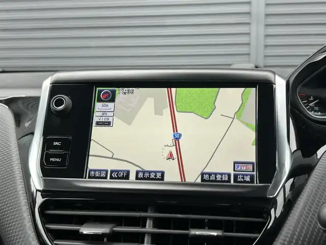 プジョー ２０８ スタイル 茨城県 2016(平28)年 0.7万km ビアンカホワイト ワンオ-ナ- /純正ナビ /12セグ /バックカメラ /ETC /アクティブシティブレーキ /クルーズコントロール /純正15インチアルミホイール /オートライト /フロアマット /シートリフター  /禁煙車