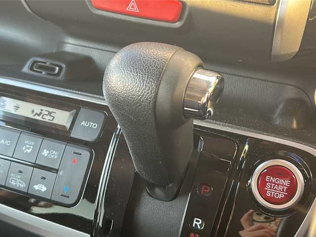 ホンダ Ｎ ＢＯＸ カスタム SSパッケージ 東京都 2017(平29)年 8.1万km プレミアムディープロッソパール (株)IDOMが運営する【じしゃロン国分寺店】の自社ローン対象車両になります。こちらは現金ご利用時の価格です。自社ローンご希望の方は別途その旨お申付け下さい。/純正ギャザーズナビ/バックカメラ/ワンセグテレビ/前席シートヒーター/両側パワースライドドア/ETC/スマートキー/オートライト/純正フロアマット/LEDフォグライト