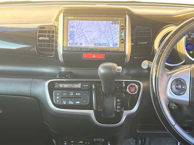 ホンダ Ｎ ＢＯＸ カスタム SSパッケージ 東京都 2017(平29)年 8.1万km プレミアムディープロッソパール (株)IDOMが運営する【じしゃロン国分寺店】の自社ローン対象車両になります。こちらは現金ご利用時の価格です。自社ローンご希望の方は別途その旨お申付け下さい。/純正ギャザーズナビ/バックカメラ/ワンセグテレビ/前席シートヒーター/両側パワースライドドア/ETC/スマートキー/オートライト/純正フロアマット/LEDフォグライト