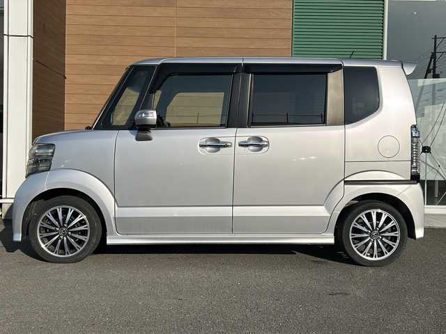 ホンダ Ｎ ＢＯＸ カスタム G ターボ Lパッケージ 静岡県 2015(平27)年 4.5万km カトラリーシルバーM ワンオーナー/純正メモリ何/AM/FM/CD/DVD/BT/ワンセグ/バックカメラ/両側パワースライドドア/プッシュスタート/スマートキー/純正フロアマット/オートライト/キセノンライト/クルーズコントロール/パドルシフト/ハーフレザーシート