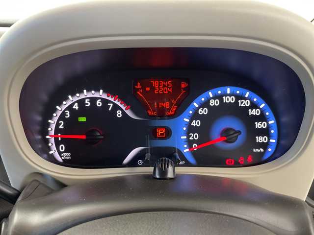 日産 キューブ 15X Mセレクション 群馬県 2011(平23)年 7.9万km ビターショコラ 禁煙車　純正７インチナビ　ＥＴＣ　マニュアルエアコン　スマートキー　プッシュスタート　パワーウィンドウ　ヘッドライトレベライザー　電動格納ミラー　パワーステアリング　純正フロアマット　ワンセグＴＶ