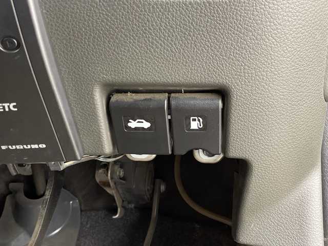 日産 キューブ 15X Mセレクション 群馬県 2011(平23)年 7.9万km ビターショコラ 禁煙車　純正７インチナビ　ＥＴＣ　マニュアルエアコン　スマートキー　プッシュスタート　パワーウィンドウ　ヘッドライトレベライザー　電動格納ミラー　パワーステアリング　純正フロアマット　ワンセグＴＶ