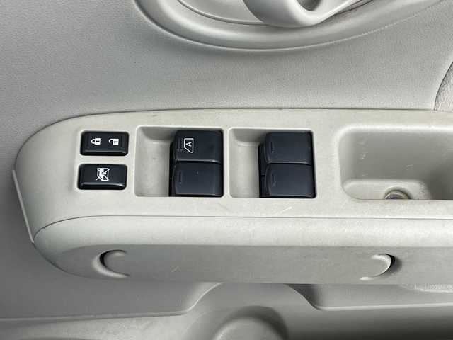 日産 キューブ 15X Mセレクション 群馬県 2011(平23)年 7.9万km ビターショコラ 禁煙車　純正７インチナビ　ＥＴＣ　マニュアルエアコン　スマートキー　プッシュスタート　パワーウィンドウ　ヘッドライトレベライザー　電動格納ミラー　パワーステアリング　純正フロアマット　ワンセグＴＶ