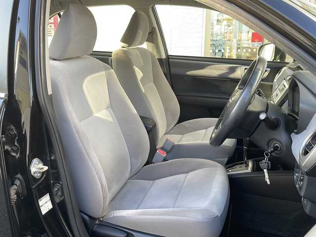 トヨタ カローラ アクシオ 1．5G 神奈川県 2014(平26)年 4.9万km ブラックマイカ ワンオーナー/社外オーディオ/スペアキー/ドライブレコーダー(前方)/ETC/取扱説明書/電格ミラー/社外フロアマット