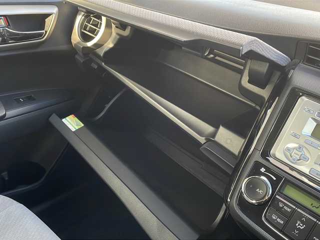 トヨタ カローラ アクシオ 1．5G 神奈川県 2014(平26)年 4.9万km ブラックマイカ ワンオーナー/社外オーディオ/スペアキー/ドライブレコーダー(前方)/ETC/取扱説明書/電格ミラー/社外フロアマット