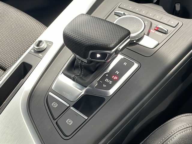 アウディ Ａ４ アバント2.0 TFSI クワトロ スポーツ Sライン P 富山県 2016(平28)年 3.6万km ミトスブラックメタリック 衝突軽減ブレーキ /ACC /LKA /ハーフレザー /ヒートシーター/純正ナビ /バックカメラ/バーチャルコックピッド /マトリクスLEDヘッドライト /AppleCarPlay /オートマチックテールゲート/純正アルミホイール/ドライブレコーダー/純正フロアマット