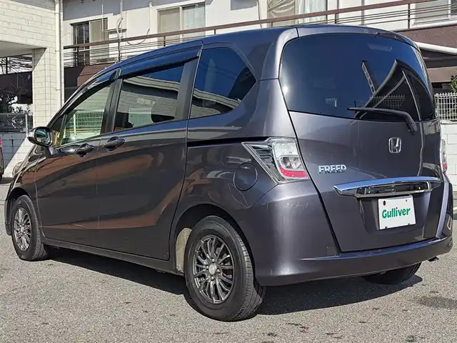 ホンダ フリード G ジャストセレクション+ 大阪府 2014(平26)年 8.7万km モダンスティールM 純正インターナビ・フルセグTV・CD・/　　　DVD・SD・Bluetooth/左後パワースライドドア/ＨＩＤオートヘッドライト/スマートキー2個/バックカメラ/ビルトインＥＴＣ/ステアリングスイッチ/サイドドアバイザー/電動格納ウインカーミラー/社外14インチアルミホイール/フロントガラススーパーＵＶカット/プライムスムース＆スウェード調コンビシート