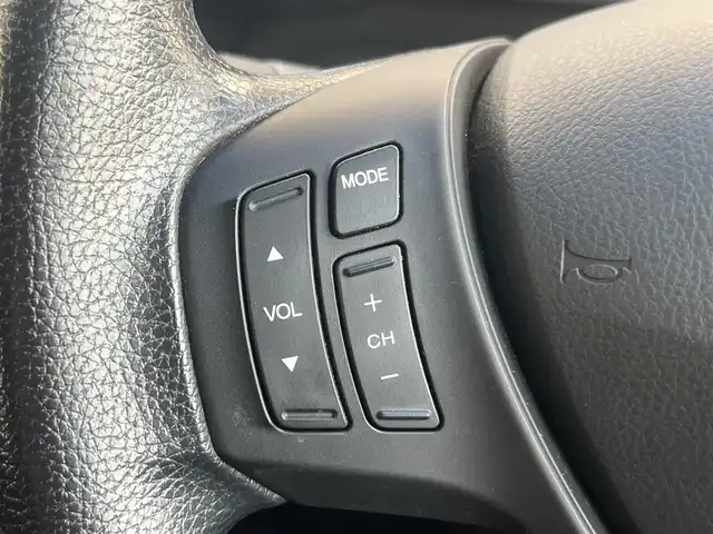 ホンダ フリード G ジャストセレクション+ 大阪府 2014(平26)年 8.7万km モダンスティールM 純正インターナビ・フルセグTV・CD・/　　　DVD・SD・Bluetooth/左後パワースライドドア/ＨＩＤオートヘッドライト/スマートキー2個/バックカメラ/ビルトインＥＴＣ/ステアリングスイッチ/サイドドアバイザー/電動格納ウインカーミラー/社外14インチアルミホイール/フロントガラススーパーＵＶカット/プライムスムース＆スウェード調コンビシート