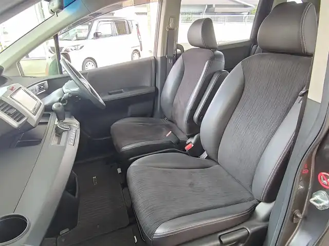 ホンダ フリード G ジャストセレクション+ 大阪府 2014(平26)年 8.7万km モダンスティールM 純正インターナビ・フルセグTV・CD・/　　　DVD・SD・Bluetooth/左後パワースライドドア/ＨＩＤオートヘッドライト/スマートキー2個/バックカメラ/ビルトインＥＴＣ/ステアリングスイッチ/サイドドアバイザー/電動格納ウインカーミラー/社外14インチアルミホイール/フロントガラススーパーＵＶカット/プライムスムース＆スウェード調コンビシート