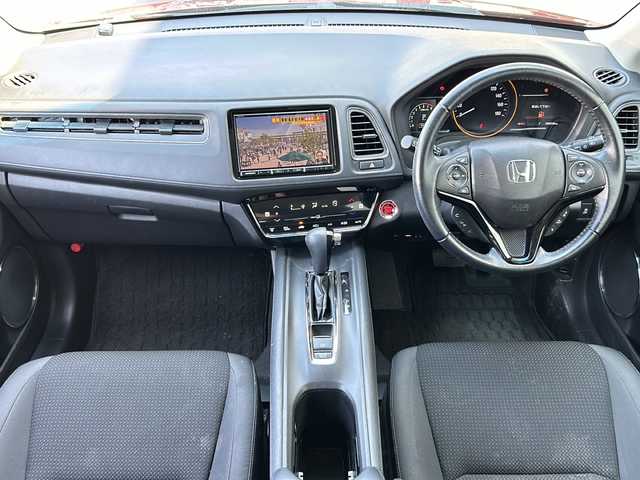 ホンダ ヴェゼル X ホンダセンシング 鳥取県 2019(令1)年 8.8万km プレミアムクリスタルレッドM ワンオーナー/フルタイム4WD/スマートキーx2個/プリクラッシュセーフティ/レーンデパーチャーアラート/アダクティブクルーズ/社外８インチナビ/フルセグ・Bluetooth/バックカメラ/前席シートヒーター/イオンエアコン/LEDヘッドライト/フォグライト/オートライト/オートリトラクトミラー/ビルトインETC/保証書・取説