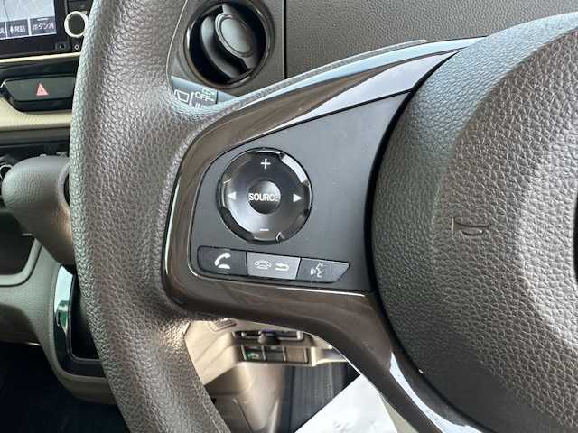 ホンダ Ｎ ＢＯＸ L 大阪府 2021(令3)年 2.6万km プラチナホワイトパール 純正8インチインターナビ(VXU-217NBi)/バックカメラ/フルセグ/Bluetooth/衝突軽減ブレーキ/レーンキープアシスト/パーキングセンサー/レーダークルーズコントロール/両側パワースライドドア/前席シートヒーター/前後ドライブレコーダー/ビルトインＥＴＣ/LEDヘッドライト/オートライト/プッシュスタート/スマートキー×2