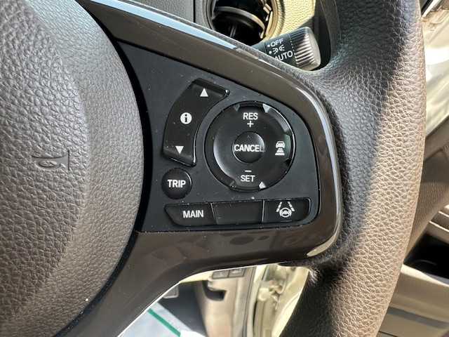 ホンダ Ｎ ＢＯＸ L 大阪府 2021(令3)年 2.6万km プラチナホワイトパール 純正8インチインターナビ(VXU-217NBi)/バックカメラ/フルセグ/Bluetooth/衝突軽減ブレーキ/レーンキープアシスト/パーキングセンサー/レーダークルーズコントロール/両側パワースライドドア/前席シートヒーター/前後ドライブレコーダー/ビルトインＥＴＣ/LEDヘッドライト/オートライト/プッシュスタート/スマートキー×2