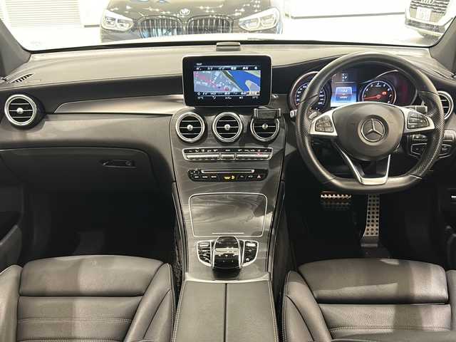メルセデス・ベンツ ＧＬＣ２５０ 4マチックスポーツ 本革 新潟県 2017(平29)年 4.9万km ダイヤモンドホワイト 8.4インチワイドディスプレイ（ナビ/TV/DVD/BT)/360°カメラ/レーダーセーフティパッケージ/アダプティブレーキ/パノラマミックスライディングルーフ/ヘッドアップディスプレイ/サイドステップ/アテンションアシスト/アダプティブレーキライト/クラッシュ連動センサー/インテリジェントライトシステム/アクティブパーキングアシスト/純正19インチAW/純正フロアマット/メモリ付きパワーシート/シートヒーター/ETC