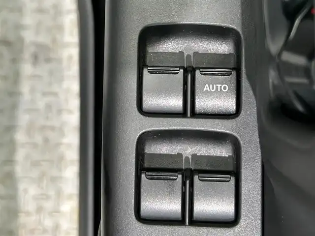 スズキ スペーシア HYBRID G 鹿児島県 2018(平30)年 1.6万km シルキーシルバーメタリック 禁煙車/社外ナビ/(CD/USB/SD)/バックカメラ/両側スライドドア/後方コーナーセンサー/デュアルセンサーブレーキサポート/レーンキープアシスト/ヘッドライトレベライザー/ISOFIX/社外フロアマット/ドアバイザー/アイドリングストップ/サイドエアバッグ