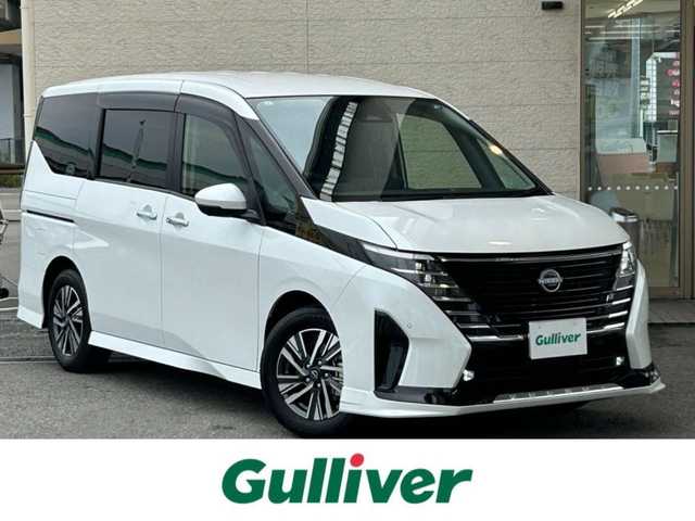 日産 セレナ e－パワー ハイウェイスター V 兵庫県 2023(令5)年 1.2万km プリズムホワイト ワンオーナー/純正メーカーナビ　テレビキャンセラー付き/（BT/USB/HDMI/Apple CarPlay/フルセグTV）/アラウンドビューモニター/ブラインドスポットモニター/デジタルインナーミラー/プロパイロット/クリアランスソナー/LEDヘッドライト/AUTOライト/1列目/2列目シートヒーター/ハンドルヒーター/フロント純正エアロ/ドライブレコーダー/両側パワースライドドア/置くだけ充電/ビルトインETC/純正フロアマット/純正ドアバイザー/スマートキー/スペアキー/保証書/取扱説明書