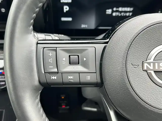 日産 セレナ e－パワー ハイウェイスター V 兵庫県 2023(令5)年 1.2万km プリズムホワイト ワンオーナー/純正メーカーナビ　テレビキャンセラー付き/（BT/USB/HDMI/Apple CarPlay/フルセグTV）/アラウンドビューモニター/ブラインドスポットモニター/デジタルインナーミラー/プロパイロット/クリアランスソナー/LEDヘッドライト/AUTOライト/1列目/2列目シートヒーター/ハンドルヒーター/フロント純正エアロ/ドライブレコーダー/両側パワースライドドア/置くだけ充電/ビルトインETC/純正フロアマット/純正ドアバイザー/スマートキー/スペアキー/保証書/取扱説明書