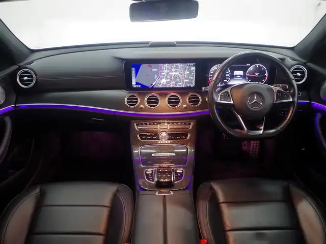 メルセデス・ベンツ Ｅ２２０ｄ アバンギャルド スポーツ 兵庫県 2017(平29)年 4.7万km ポーラホワイト 純正ナビ/全方位カメラ/シートヒーター/LKA/ACC/BSM/ドラレコ/ブルメスター/パフュームアトマイザー/アップルカープレイ/パワーバックドア/黒レザーシート