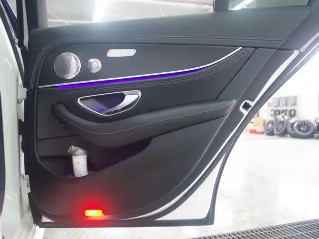 メルセデス・ベンツ Ｅ２２０ｄ アバンギャルド スポーツ 兵庫県 2017(平29)年 4.7万km ポーラホワイト 純正ナビ/全方位カメラ/シートヒーター/LKA/ACC/BSM/ドラレコ/ブルメスター/パフュームアトマイザー/アップルカープレイ/パワーバックドア/黒レザーシート