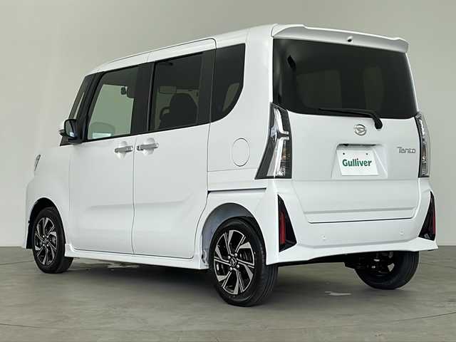 ダイハツ タント カスタム X 鹿児島県 2025(令7)年 0.1万km未満 シャイニングホワイトパール 衝突軽減ブレーキ/純正SDナビ/Bluetooth DVD/フルセグTV/バックカメラ/両側電動スライドドア/ハーフレザーシート/前席シートヒーター /純正ドライブレーダー/前後コーナーセンサー/電動パーキング/純正14インチアルミホイール/LEDヘッドライト/オートライトコントロール/純正フロアマット/スマートキー×2/エンジンプッシュスタート