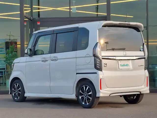 ホンダ Ｎ ＢＯＸ カスタム G L ホンダセンシング 東京都 2019(平31)年 2.1万km プラチナホワイトパール 純正ナビ/フルセグ/バックカメラ/ドライブレコーダー/ビルトインETC/パワースライドドア/衝突軽減ブレーキ/レーンキープアシスト/レーダークルーズコントロール/コーナーセンサー/LEDヘッドライト/スマートキー/純正14インチAW
