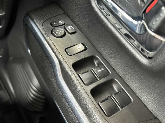 スズキ ハスラー Jスタイル 静岡県 2022(令4)年 5.8万km デニムブルー ガンメタリック 2トーン 社外SDナビ/・CD/・DVD/・Bluetooth/・フルセグTV/・USB/・AM/FM/主要装備/・衝突軽減/・レーンキープ/・コーナーセンサー/・ETC/・シートヒーター（D/N席）/・ステアリングリモコン/・LEDヘッドライト/・フォグランプ/・スマートキー/・プッシュスタート/・社外フロアマット/・純正アルミホイル