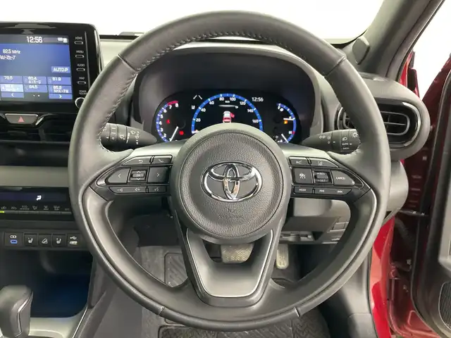 トヨタ ヤリスクロス Z 道央・札幌 2023(令5)年 0.7万km ブラックマイカ/センシュアルレッドマイカ ・4WD/・純正ディスプレイオーディオ&BT&USB/・寒冷地仕様/・トヨタセーフティセンス/・プリクラッシュセーフティ/・レーントレーシングアシスト/・ロードサインアシスト/・ブラインドスポットモニター/・発信遅れ告知/・クリアランスソナー/・レーダークルーズコントロール/・モデリスタエアロ/・バックカメラ/・ステアリングヒーター/・パワーシート/・シートヒーター/・ハーフレザーシート/・純正エンジンスターター/・ビルトインETC/・オートマチックハイビーム/・オートライト/・ヘッドライトレベライザー/・LEDヘッドライト/・スマートキー/・プッシュスタート/・横滑り防止/・電格ミラー