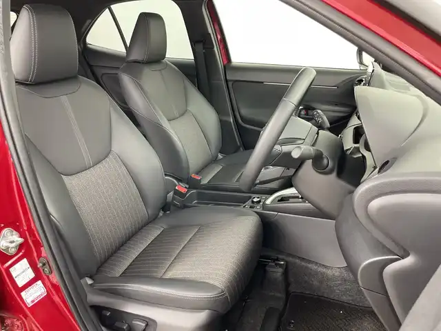 トヨタ ヤリスクロス Z 道央・札幌 2023(令5)年 0.7万km ブラックマイカ/センシュアルレッドマイカ ・4WD/・純正ディスプレイオーディオ&BT&USB/・寒冷地仕様/・トヨタセーフティセンス/・プリクラッシュセーフティ/・レーントレーシングアシスト/・ロードサインアシスト/・ブラインドスポットモニター/・発信遅れ告知/・クリアランスソナー/・レーダークルーズコントロール/・モデリスタエアロ/・バックカメラ/・ステアリングヒーター/・パワーシート/・シートヒーター/・ハーフレザーシート/・純正エンジンスターター/・ビルトインETC/・オートマチックハイビーム/・オートライト/・ヘッドライトレベライザー/・LEDヘッドライト/・スマートキー/・プッシュスタート/・横滑り防止/・電格ミラー