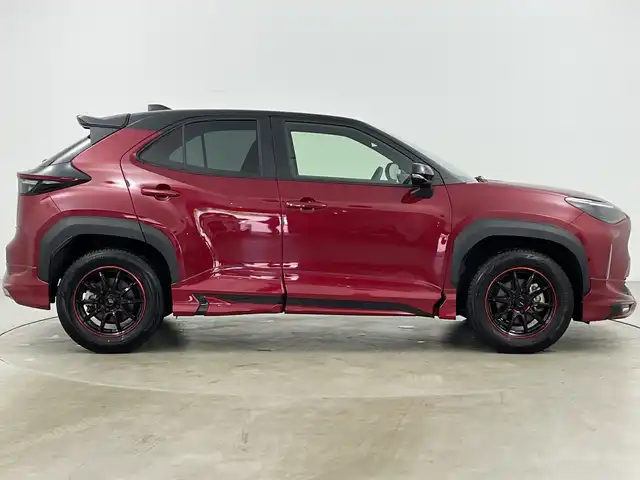 トヨタ ヤリスクロス Z 道央・札幌 2023(令5)年 0.7万km ブラックマイカ/センシュアルレッドマイカ ・4WD/・純正ディスプレイオーディオ&BT&USB/・寒冷地仕様/・トヨタセーフティセンス/・プリクラッシュセーフティ/・レーントレーシングアシスト/・ロードサインアシスト/・ブラインドスポットモニター/・発信遅れ告知/・クリアランスソナー/・レーダークルーズコントロール/・モデリスタエアロ/・バックカメラ/・ステアリングヒーター/・パワーシート/・シートヒーター/・ハーフレザーシート/・純正エンジンスターター/・ビルトインETC/・オートマチックハイビーム/・オートライト/・ヘッドライトレベライザー/・LEDヘッドライト/・スマートキー/・プッシュスタート/・横滑り防止/・電格ミラー