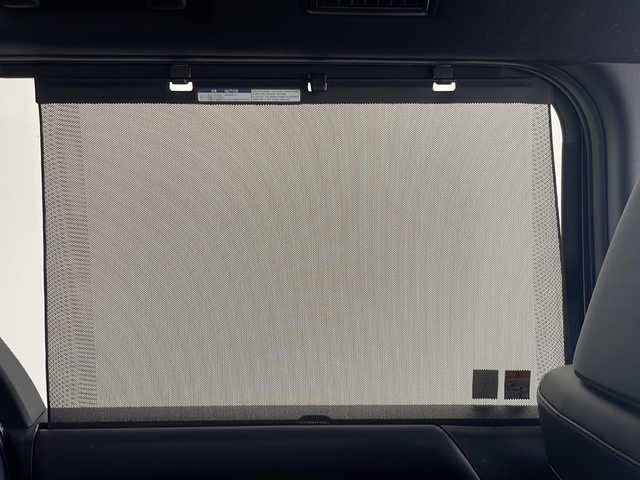 トヨタ ヴォクシー S－Z 岐阜県 2022(令4)年 6万km アティチュードブラックマイカ T-connectナビ/AM FM/Bluetooth /Miracast/アラウンドビューモニター/快適利便パッケージHigh /・ハンズフリーデュアルパワースライドドア（挟み込み防止機能付）/・パワーバックドア（挟み込み防止機能・停止位置メモリー機能・パワーバックドアスイッチ付）/・ナノイー X/・ステアリングヒーター/・キャプテンシート/・シートヒーター（D/N）/・オットマン/・角度調整付アームレスト/ブラインドスポットビューモニター/クリアランスソナー/革巻きステアリング/ステアリングリモコン/ETC/オートライト/オートハイビーム/ヘッドライトレベライザー/ドライバーモニター