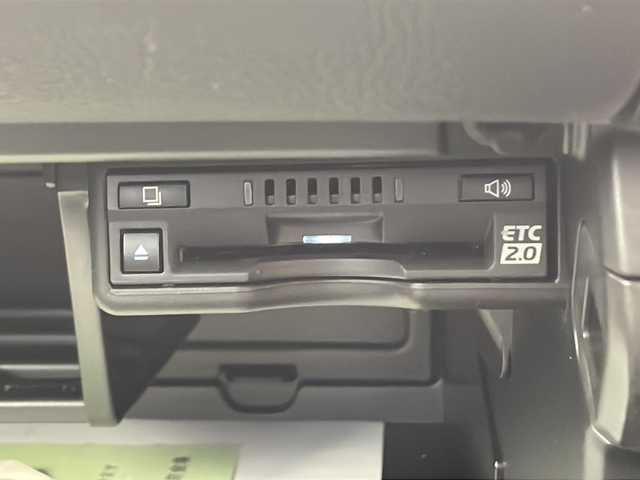 レクサス ＵＸ 300e バージョンC 千葉県 2021(令3)年 1万km ソニックチタニウム 純正ナビ(CD/ DVD/ BT/ USB/ フルセグTV/Miracast）/マークレビンソン/レクサスセーフティ/ブラインドスポットモニター/パノラミックビューモニター/クリアランスソナー/本革シート/パワーシート/シートヒーター/エアシート/後席シートヒーター/パワーバックドア/ドライブレコーダー/ETC２．０/ステアリングヒーター/ヘッドアップディスプレイ/パドルシフト