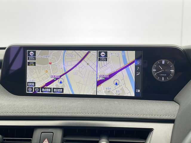 レクサス ＵＸ 300e バージョンC 千葉県 2021(令3)年 1万km ソニックチタニウム 純正ナビ(CD/ DVD/ BT/ USB/ フルセグTV/Miracast）/マークレビンソン/レクサスセーフティ/ブラインドスポットモニター/パノラミックビューモニター/クリアランスソナー/本革シート/パワーシート/シートヒーター/エアシート/後席シートヒーター/パワーバックドア/ドライブレコーダー/ETC２．０/ステアリングヒーター/ヘッドアップディスプレイ/パドルシフト