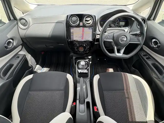 日産 ノート e－パワー X 徳島県 2019(令1)年 3.6万km ブリリアントホワイトパール アルパイン9型ナビ　X9Z/　フルセグ/SD/DISC/ラジオ/BT/HDMI/ドライブレコーダー　/バックカメラ/全方位カメラ/コーナーセンサー/インテリジェントルームミラー/ETC/LEDヘッドライト/純正ドアバイザー/純正フロアマット/DRIVEMODE/オートライト/プッシュスタート