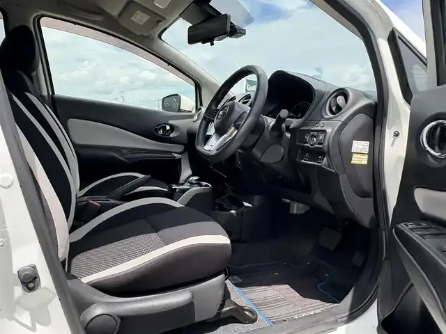 日産 ノート e－パワー X 徳島県 2019(令1)年 3.6万km ブリリアントホワイトパール アルパイン9型ナビ　X9Z/　フルセグ/SD/DISC/ラジオ/BT/HDMI/ドライブレコーダー　/バックカメラ/全方位カメラ/コーナーセンサー/インテリジェントルームミラー/ETC/LEDヘッドライト/純正ドアバイザー/純正フロアマット/DRIVEMODE/オートライト/プッシュスタート