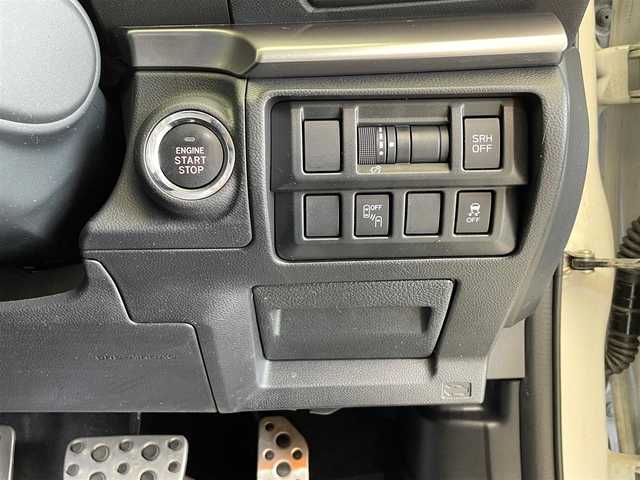 スバル ＸＶ ハイブリッド アドバンス 岩手県 2020(令2)年 10万km クリスタルホワイトP ４WD/X-MODE/ヒルディセントコントロール/アイサイトツーリングアシスト/プリクラッシュブレーキ/誤発進抑制制御/アクティブレーンキープ/全車速追従機能付きクルーズコントロール/ステアリング連動ヘッドランプ/スバルリヤビークルディテクション/アダプティブドライビングビーム/コーナーセンサー/横滑り防止装置/オートブレーキホールド/フロントワイパーデアイサー/純正ナビ/バック・サイドモニター/ETC2.0/ドライビングレコーダー/パワーシート/LEDヘッドライト/リヤフォグランプ
