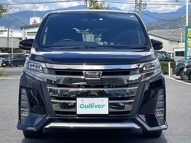 トヨタ ノア Si 長野県 2017(平29)年 3.7万km ブラック １０インチ純正ナビ/Bluetooth Audio/フルセグテレビ/ドライブレコーダー/ビルドインＥＴＣ/バックカメラ/片側電動スライドドア/クルーズコントロール/デジタルインナーミラー/プリクラッシュセーフティ/レーンディパーチャーアラート/オートマチックハイビーム/ＬＥＤヘッドライト/純正フロアマット/プッシュスタート/オートライト/ドアバイザー/スマートキー/スペアキー×１/横滑り防止機能/盗難防止機能