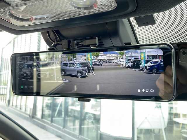 トヨタ ノア Si 長野県 2017(平29)年 3.7万km ブラック １０インチ純正ナビ/Bluetooth Audio/フルセグテレビ/ドライブレコーダー/ビルドインＥＴＣ/バックカメラ/片側電動スライドドア/クルーズコントロール/デジタルインナーミラー/プリクラッシュセーフティ/レーンディパーチャーアラート/オートマチックハイビーム/ＬＥＤヘッドライト/純正フロアマット/プッシュスタート/オートライト/ドアバイザー/スマートキー/スペアキー×１/横滑り防止機能/盗難防止機能
