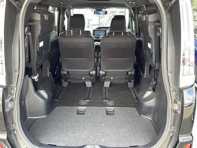トヨタ ノア Si 長野県 2017(平29)年 3.7万km ブラック １０インチ純正ナビ/Bluetooth Audio/フルセグテレビ/ドライブレコーダー/ビルドインＥＴＣ/バックカメラ/片側電動スライドドア/クルーズコントロール/デジタルインナーミラー/プリクラッシュセーフティ/レーンディパーチャーアラート/オートマチックハイビーム/ＬＥＤヘッドライト/純正フロアマット/プッシュスタート/オートライト/ドアバイザー/スマートキー/スペアキー×１/横滑り防止機能/盗難防止機能