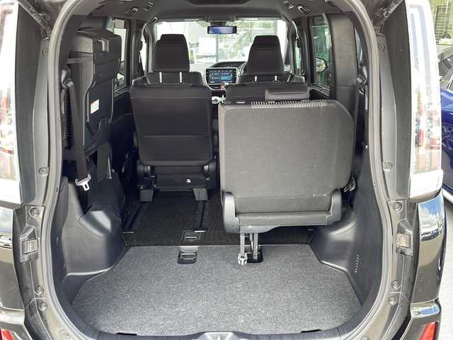 トヨタ ノア Si 長野県 2017(平29)年 3.7万km ブラック １０インチ純正ナビ/Bluetooth Audio/フルセグテレビ/ドライブレコーダー/ビルドインＥＴＣ/バックカメラ/片側電動スライドドア/クルーズコントロール/デジタルインナーミラー/プリクラッシュセーフティ/レーンディパーチャーアラート/オートマチックハイビーム/ＬＥＤヘッドライト/純正フロアマット/プッシュスタート/オートライト/ドアバイザー/スマートキー/スペアキー×１/横滑り防止機能/盗難防止機能