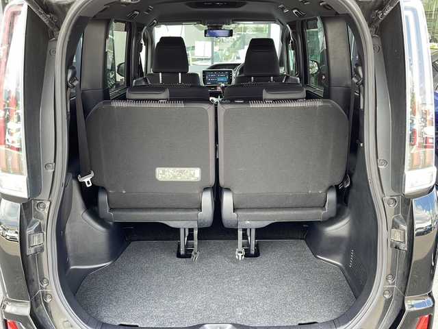 トヨタ ノア Si 長野県 2017(平29)年 3.7万km ブラック １０インチ純正ナビ/Bluetooth Audio/フルセグテレビ/ドライブレコーダー/ビルドインＥＴＣ/バックカメラ/片側電動スライドドア/クルーズコントロール/デジタルインナーミラー/プリクラッシュセーフティ/レーンディパーチャーアラート/オートマチックハイビーム/ＬＥＤヘッドライト/純正フロアマット/プッシュスタート/オートライト/ドアバイザー/スマートキー/スペアキー×１/横滑り防止機能/盗難防止機能