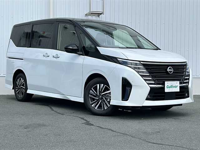 日産 セレナ e－パワー ハイウェイスター V 三重県 2025(令7)年 0.1千km パールⅡ 登録済未使用車/純正１２．３型ナビ/全周囲カメラ/ＢＳＭ/両側パワースライドドア/ワイヤレス充電器/デジタルインナーミラー/ビルトインＥＴＣ２．０/プロパイロット/前後ドライブレコーダー/レーダークルーズコントロール/前後コーナーセンサー/スペアキー/ＬＥＤヘッドライト/ＷＡＣ/Ｅペダル/ドライブモード/シートリフター/ウィンカーミラー/革巻きステアリング/ステアリングスイッチ/オートホールド/禁煙車