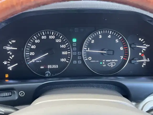 トヨタ ランドクルーザー VX－LTD Gセレクション 群馬県 2004(平16)年 9.6万km ホワイトパールクリスタルシャイン 安全装備/・クルーズコントロール/・オートライト/純正DVDナビ/・AM/FM/CD/MD/バックカメラ/サンルーフ/前席パワーシート/前席シートヒーター/4WD/ETC/ハイトコントロール/フォグランプ/社外エアロ/純正フロアマット/純正ドアバイザー