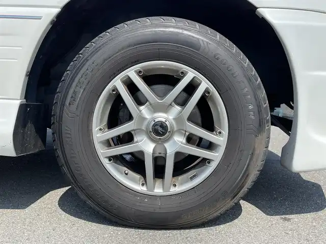 トヨタ ランドクルーザー VX－LTD Gセレクション 群馬県 2004(平16)年 9.6万km ホワイトパールクリスタルシャイン 安全装備/・クルーズコントロール/・オートライト/純正DVDナビ/・AM/FM/CD/MD/バックカメラ/サンルーフ/前席パワーシート/前席シートヒーター/4WD/ETC/ハイトコントロール/フォグランプ/社外エアロ/純正フロアマット/純正ドアバイザー
