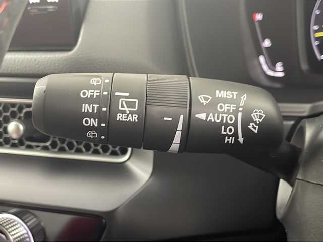 ホンダ シビック タイプR 埼玉県 2024(令6)年 0.8万km チャンピオンシップホワイト ワンオーナー　/純正コネクトナビ　/　BT/フルセグ/バックカメラ　/ビルトインＥＴＣ２．０　/ブラインドスポットモニター　/ホンダセンシング/・追従式クルーズコントロール　/・衝突軽減システム　/・踏み間違い抑制機能/・車線維持支援システム/・コーナーセンサー　/純正アルミホイール　/社外フロアマット
