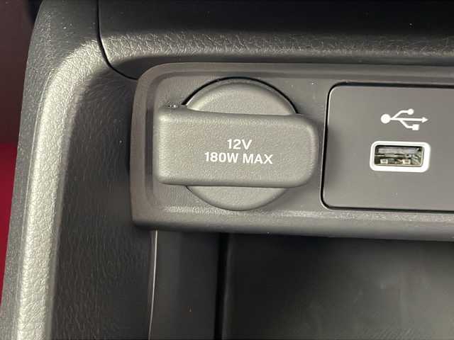 ホンダ シビック タイプR 埼玉県 2024(令6)年 0.8万km チャンピオンシップホワイト ワンオーナー　/純正コネクトナビ　/　BT/フルセグ/バックカメラ　/ビルトインＥＴＣ２．０　/ブラインドスポットモニター　/ホンダセンシング/・追従式クルーズコントロール　/・衝突軽減システム　/・踏み間違い抑制機能/・車線維持支援システム/・コーナーセンサー　/純正アルミホイール　/社外フロアマット