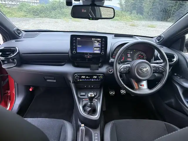 トヨタ ＧＲヤリス RZ ハイパフォーマンス 兵庫県 2023(令5)年 2.4万km エモーショナルレッドⅡ 純正ディスプレイオーディオ/ヘッドアップディスプレイ/バックカメラ/JBLサウンド/ドライブレコーダー/レーダークルコン/ブラインドスポットモニター/ステアリングヒーター/シートヒーター/黒ハーフレザーシート/純正18インチAW