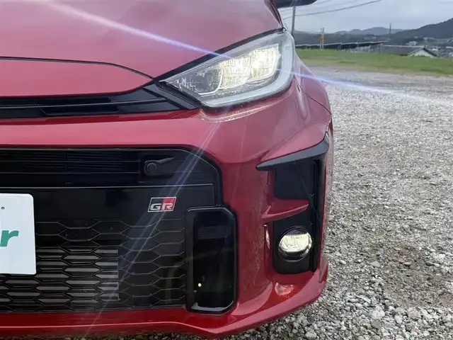トヨタ ＧＲヤリス RZ ハイパフォーマンス 兵庫県 2023(令5)年 2.4万km エモーショナルレッドⅡ 純正ディスプレイオーディオ/ヘッドアップディスプレイ/バックカメラ/JBLサウンド/ドライブレコーダー/レーダークルコン/ブラインドスポットモニター/ステアリングヒーター/シートヒーター/黒ハーフレザーシート/純正18インチAW